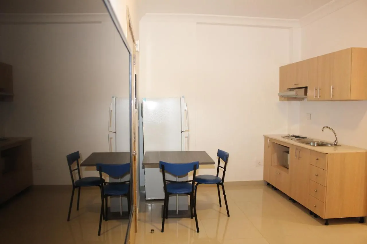 Отель Le Caravelle Beirut Mansourieh 4*,